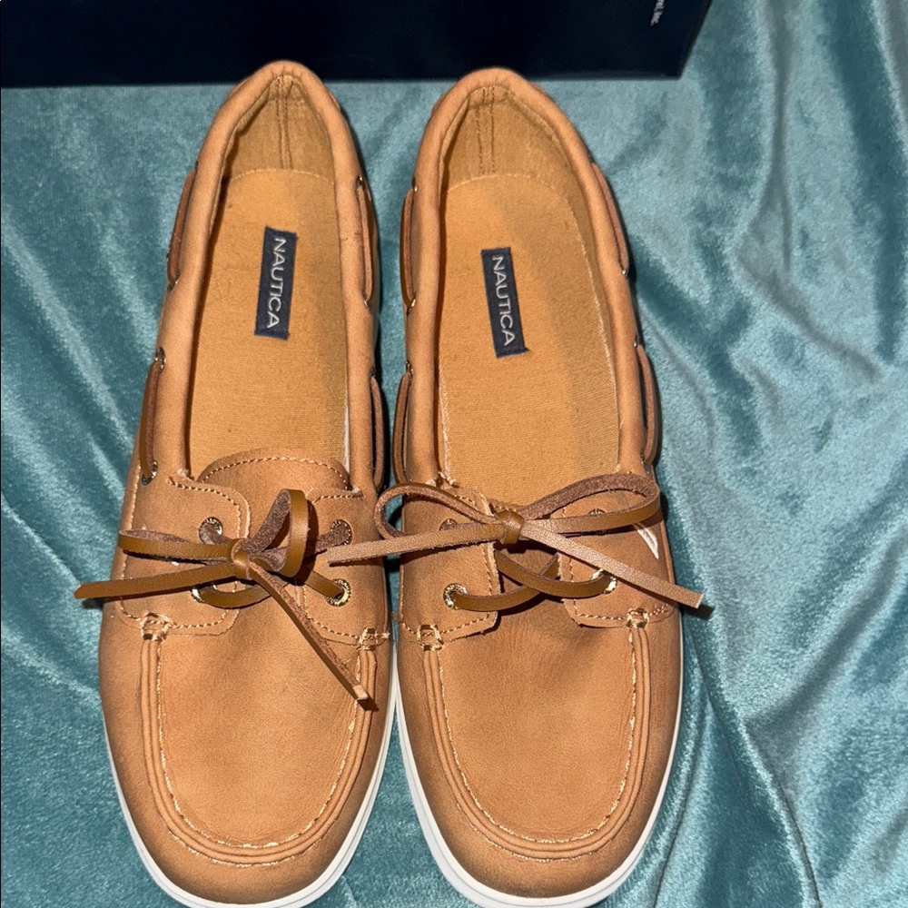 Nautica Women's Tan Loafers